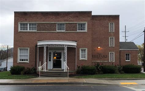 17, at the Bradley Funeral Home, with visitation one hour prior to the service, from 10-11 a. . Bradley funeral home luray va